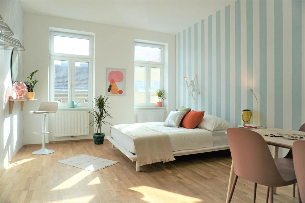 Modern 2Br Apartments - Full Kitchen - Schoenbrunn Area - 15 Mins To City Center Vienna Exterior photo